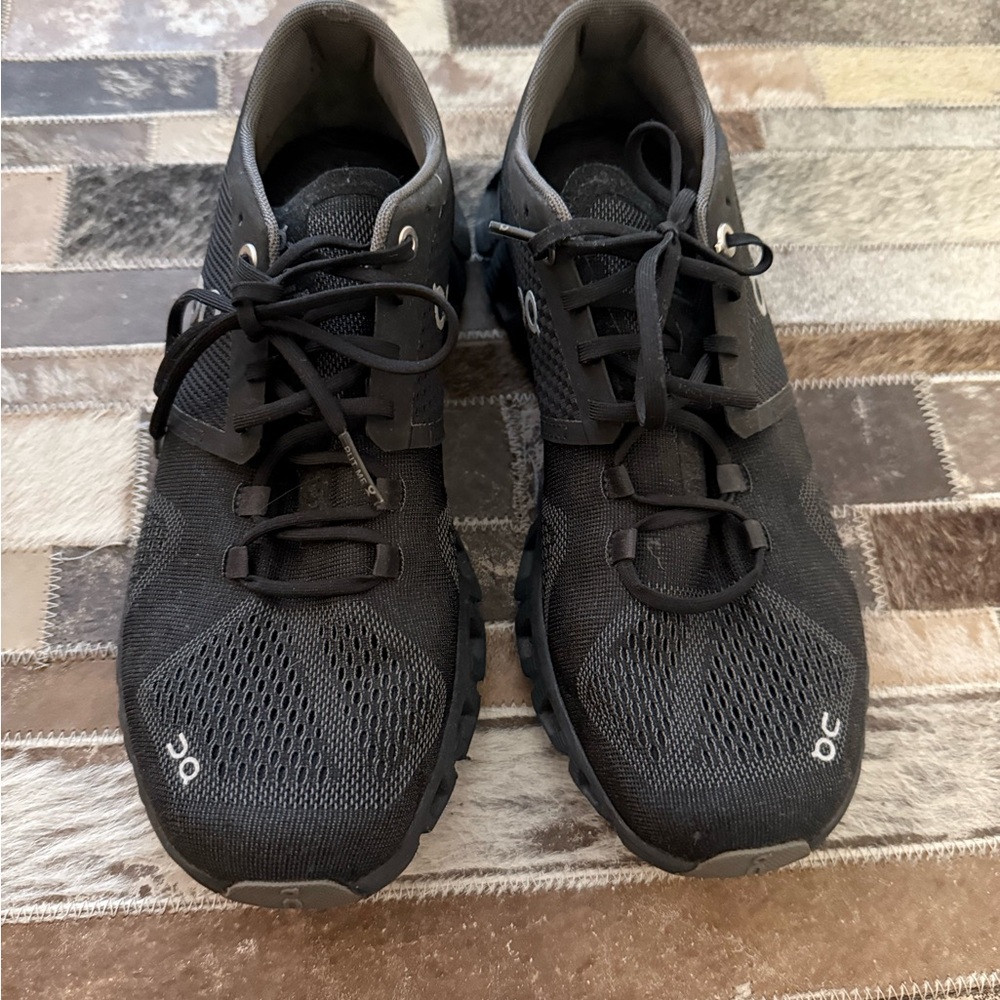 On Running Women’s Black Athletic Shoes